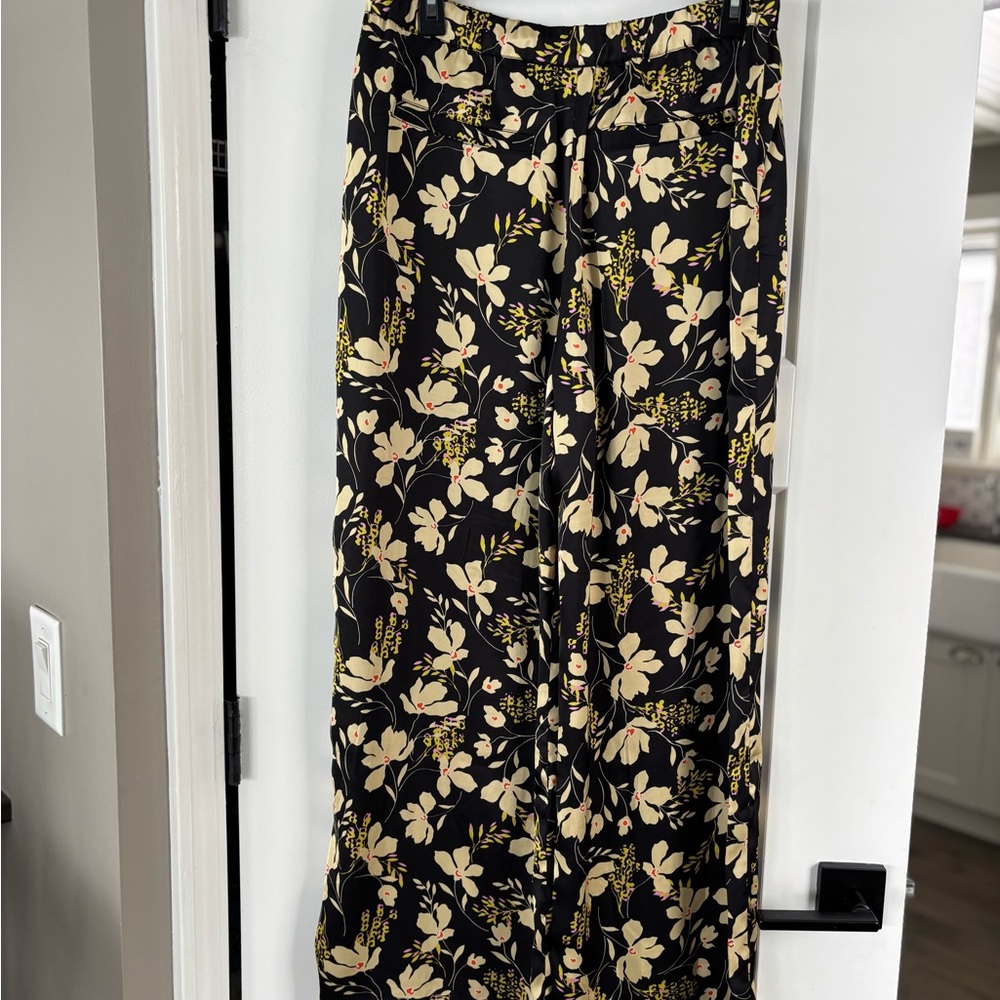 Cabi New Set Up Pants 6696 Black Floral Pull On Relaxed Fit High Waist Wide Leg - Picture 5 of 11
